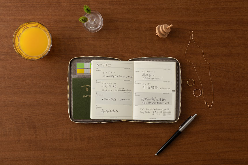 〔ミニスケッチ ジッパー〕B7 ノート＆手帳用革カバー